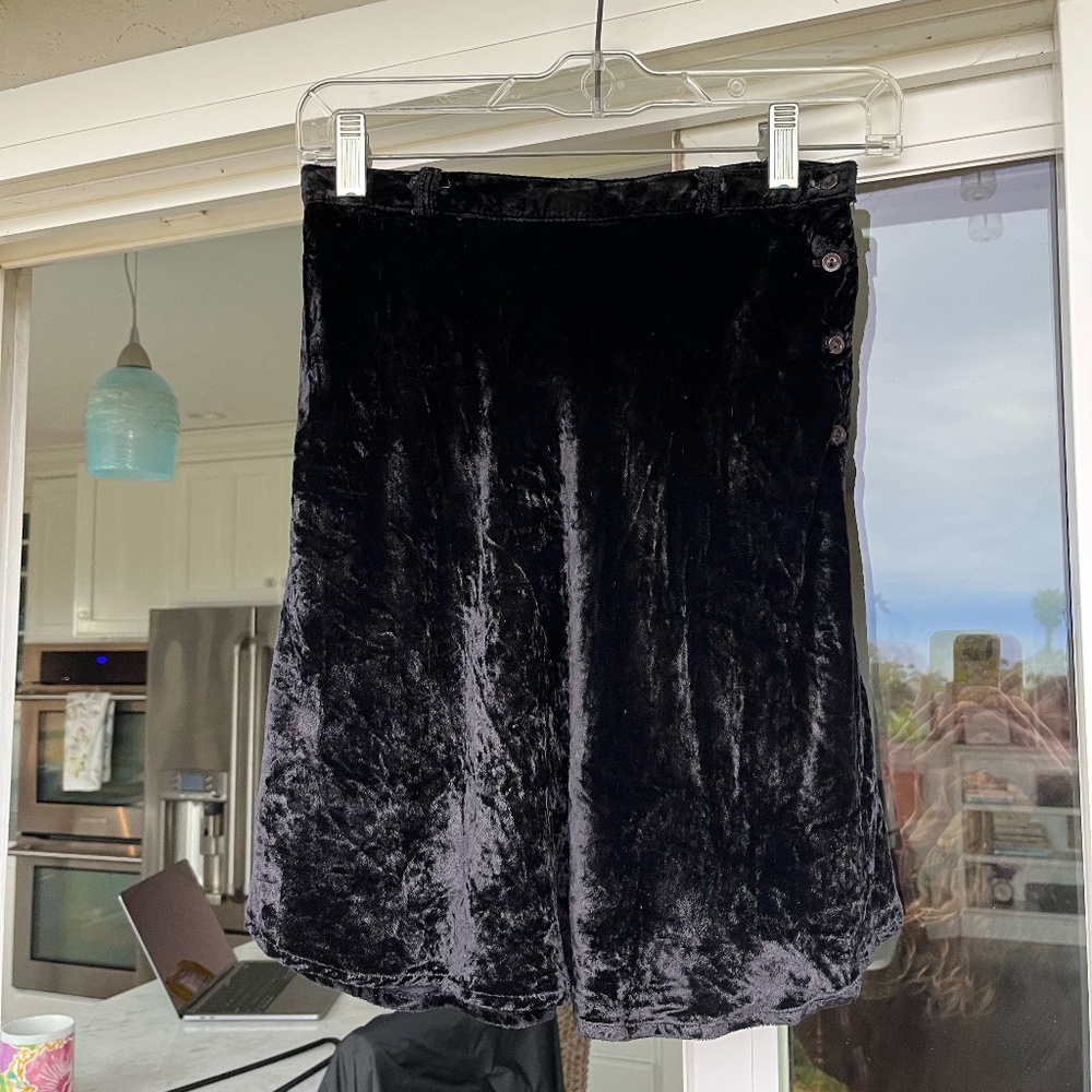 Guess mini skirt